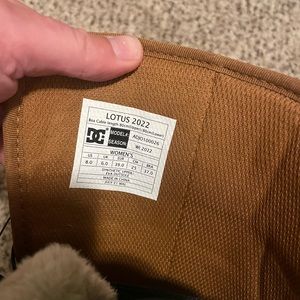 Dual boa women’s snowboarding boots. Only worn 3-4 times.